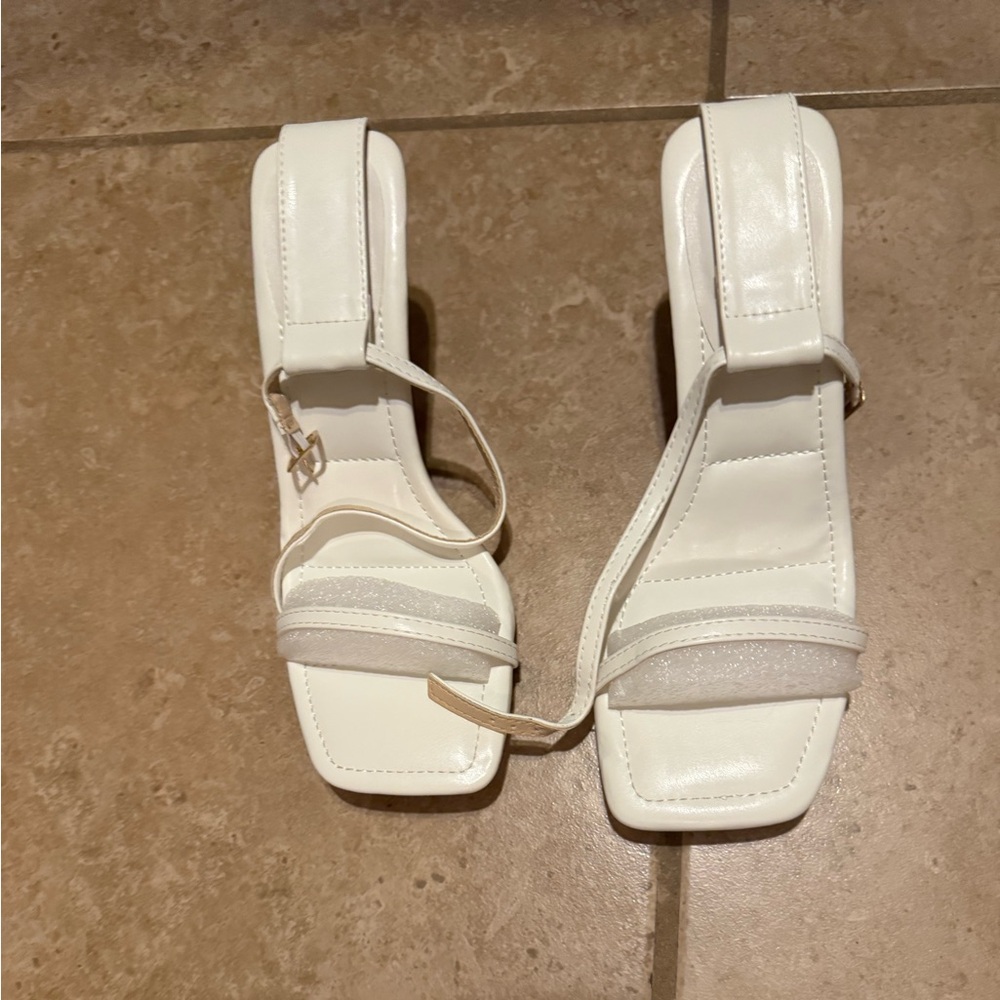 NWOT Miss Lola Elegant White Strappy Heels - Picture 2 of 5